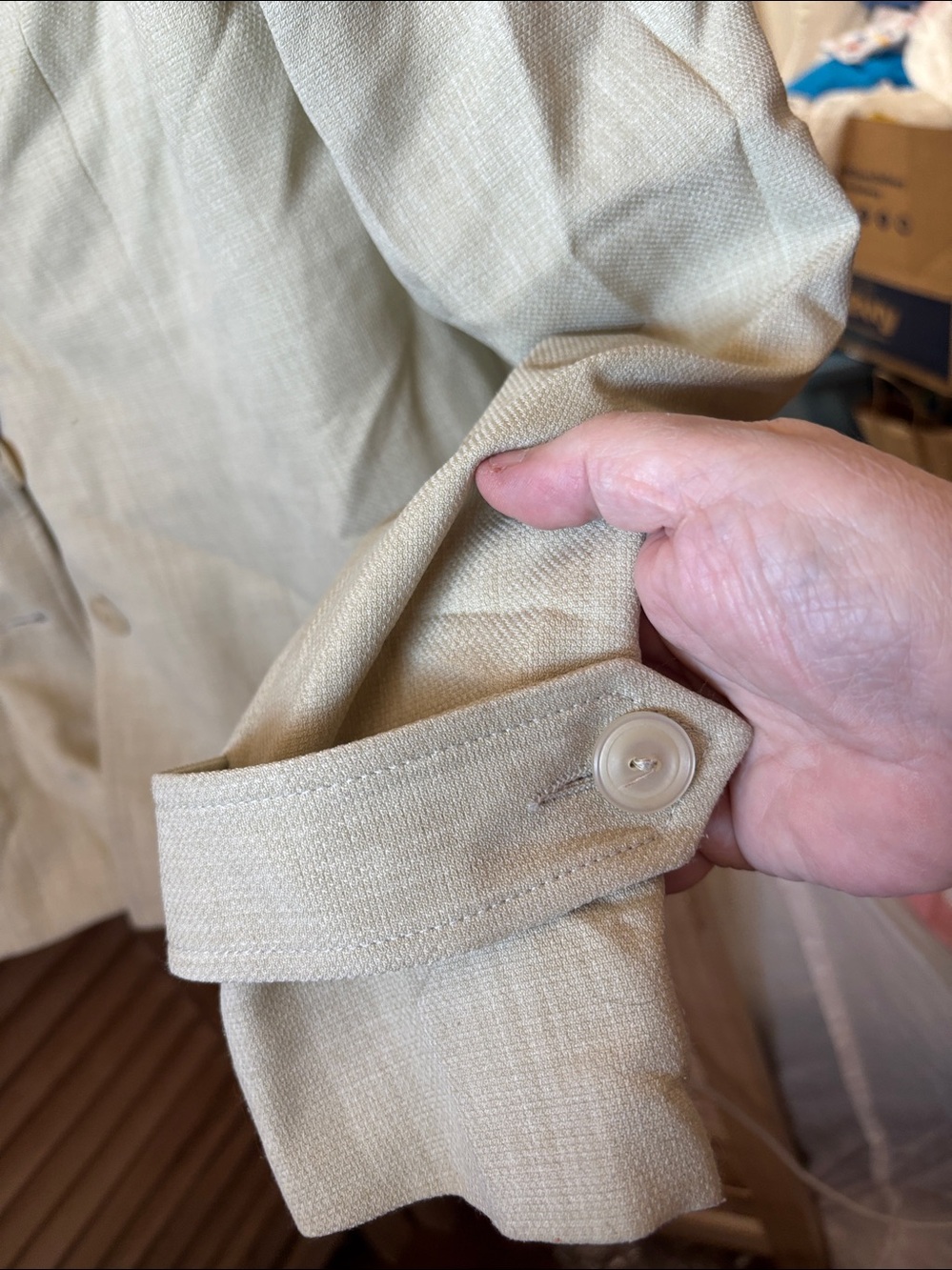 Vintage-Style Women's Jacket in Light Beige - 10 - Picture 3 of 5